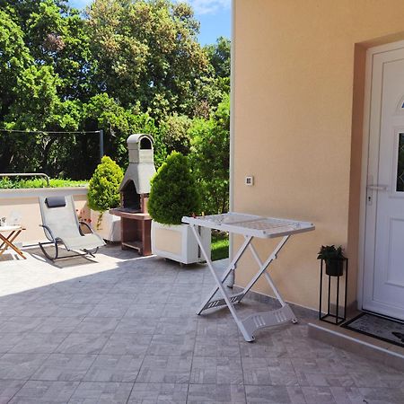 Apartmani "Sandro" Gonar Rab Town Pokoj fotografie