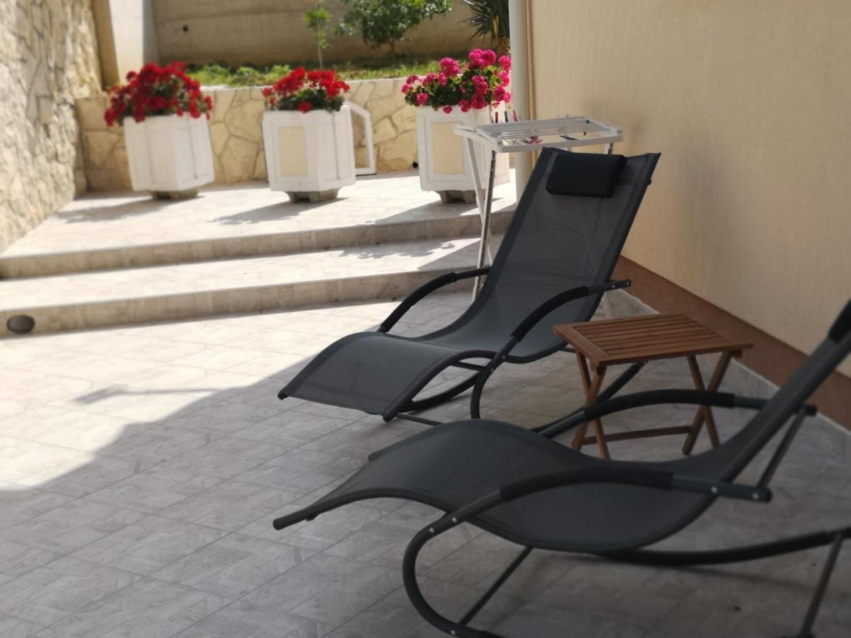 Apartmani "Sandro" Gonar Rab Town Exteriér fotografie