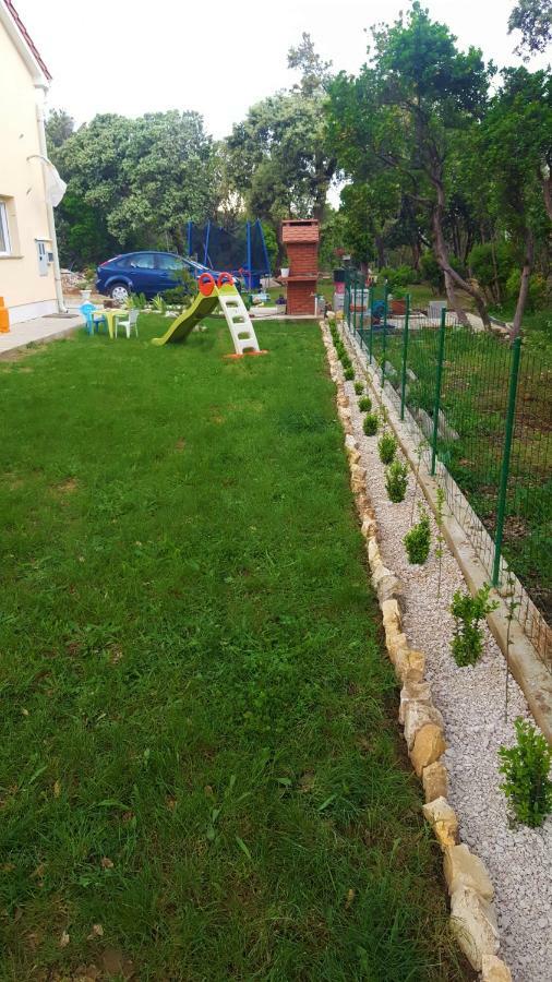 Apartmani "Sandro" Gonar Rab Town Exteriér fotografie