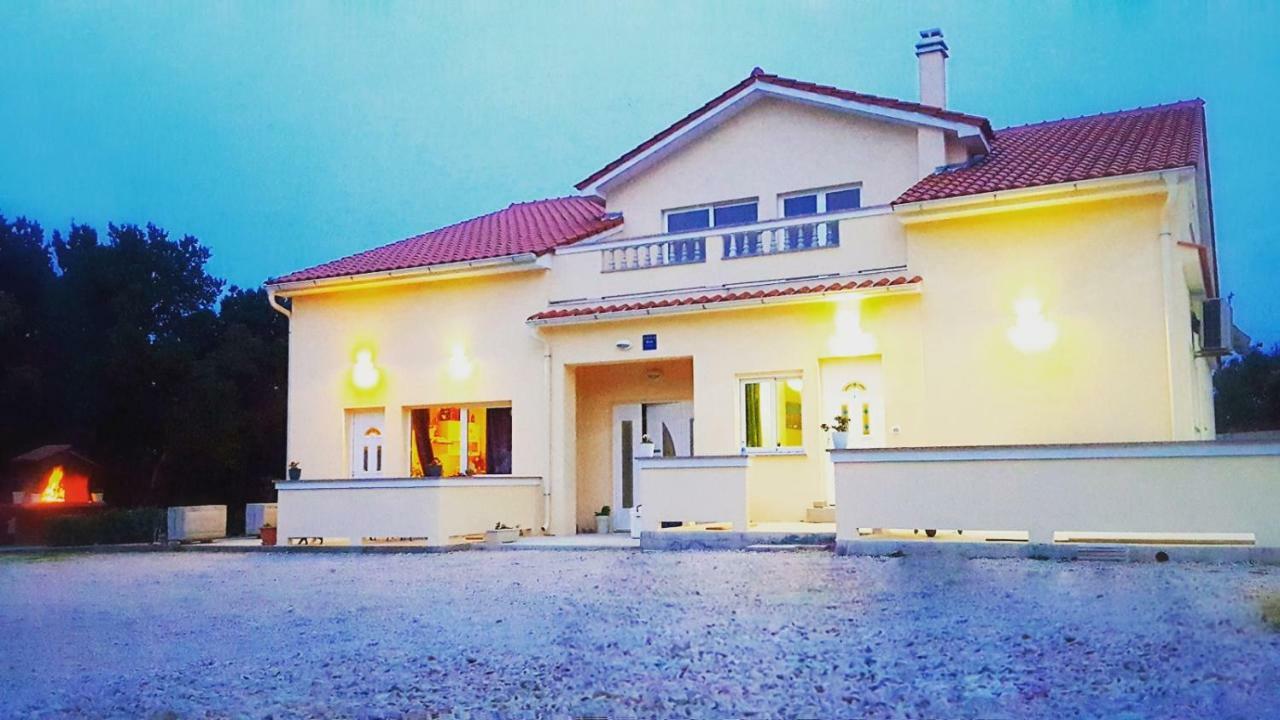 Apartmani "Sandro" Gonar Rab Town Exteriér fotografie