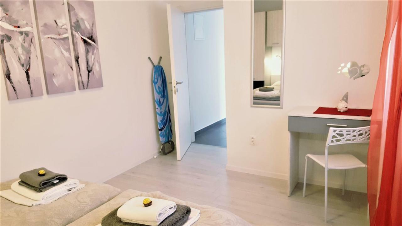 Apartmani "Sandro" Gonar Rab Town Exteriér fotografie